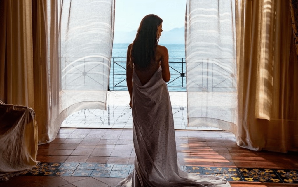 Celeste Dellaporta en una escena de Parthenope, de Paolo Sorrentino.