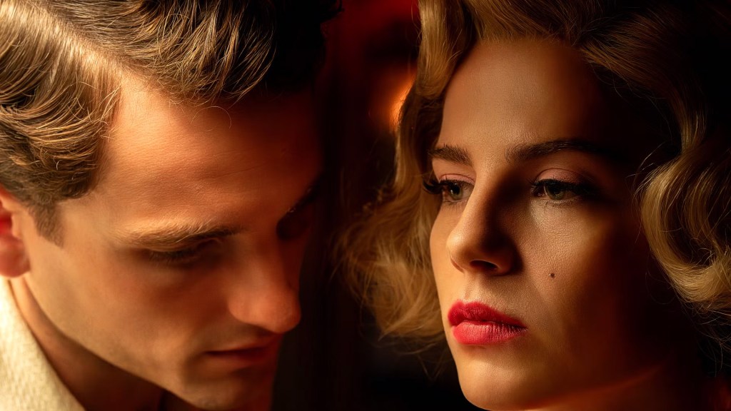 Lucy Boynton interpreta a Ruth Ellis en la miniserie A Cruel Love: The Ruth Ellis Story.